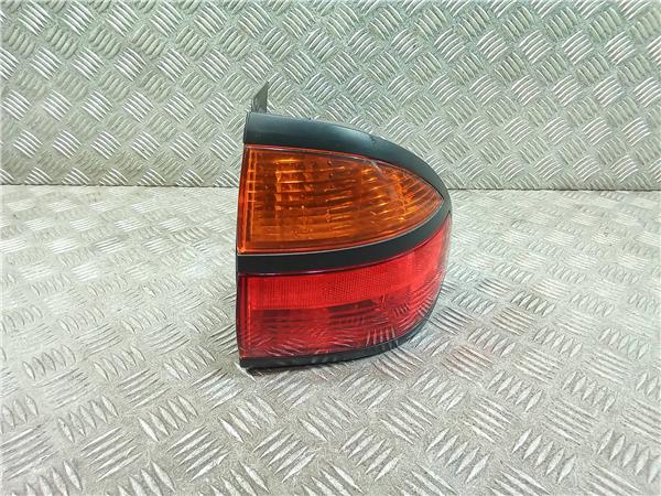 piloto trasero derecho renault laguna b56 199