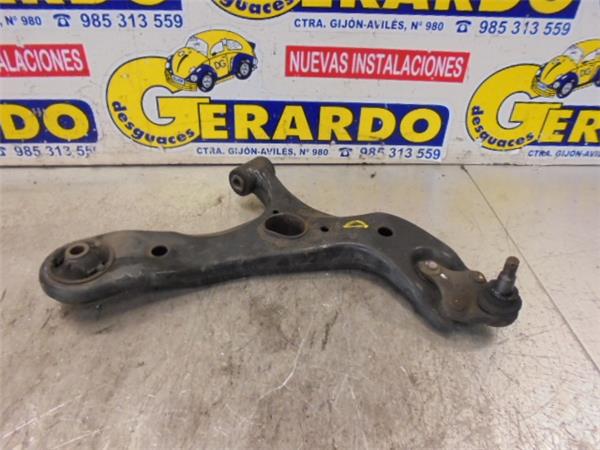 brazo suspension delantero derecho toyota aur