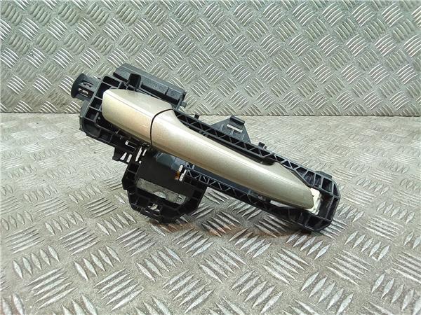 maneta exterior trasera derecha mercedes benz