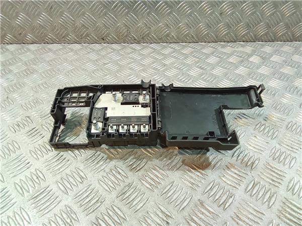 caja reles opel insignia sports tourer 2008