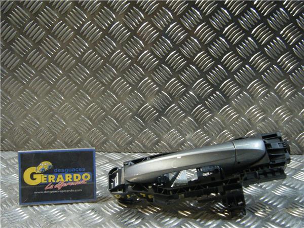 maneta exterior delantera izquierda mercedes