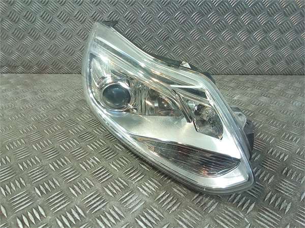 faro delantero derecho ford focus berlina cb8