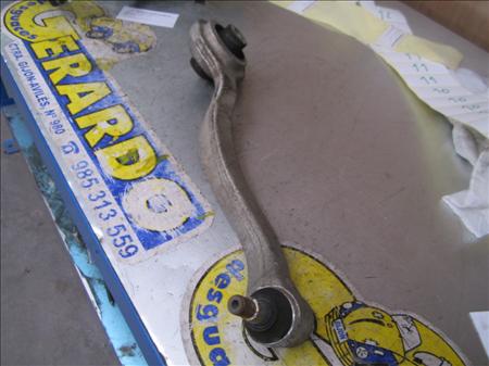 brazo suspension delantero izquierdo mercedes