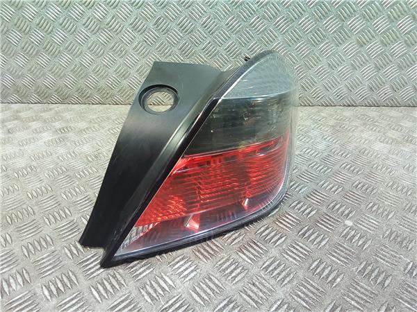 piloto trasero derecho opel astra h gtc 2004