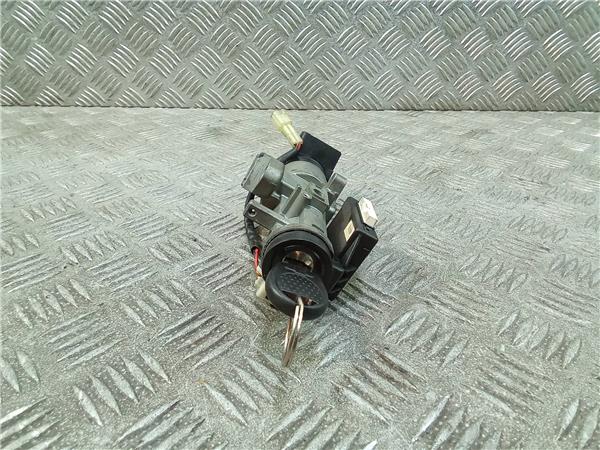 clausor chevrolet aveo berlina 2006 14 lt 14