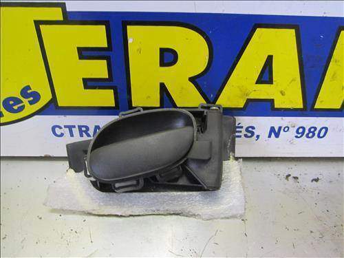 manilla interior puerta trasera izquierda peu