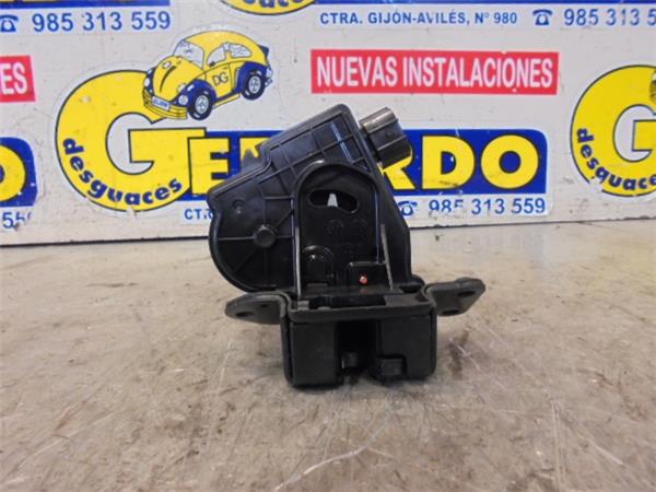 cierre electromagnetico porton toyota auris e