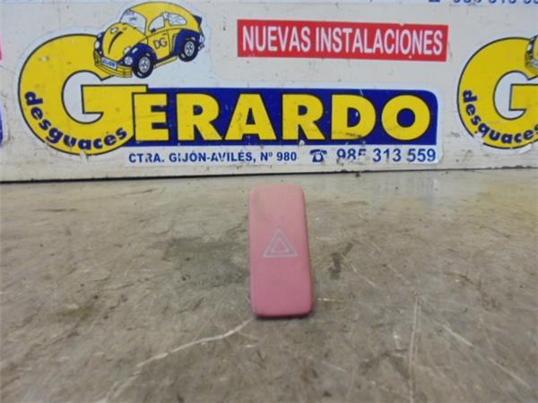 interruptor luces emergencia toyota auris e15