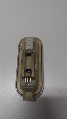 luz delantera derecha techo mercedes benz cla