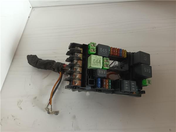 caja fusiblesrele volkswagen passat variant 3