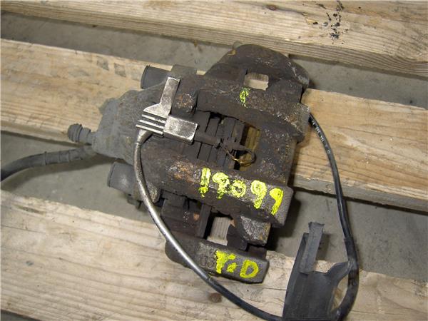 pinza freno trasero derecha mercedes benz cla