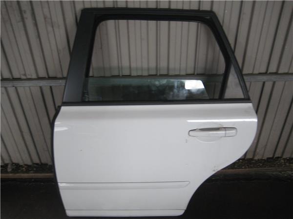 puerta trasera izquierda volvo v50 familiar 2