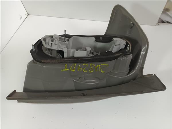 piloto trasero derecho toyota corolla verso r