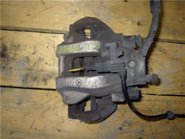 pinza freno trasero derecha mercedes benz cla