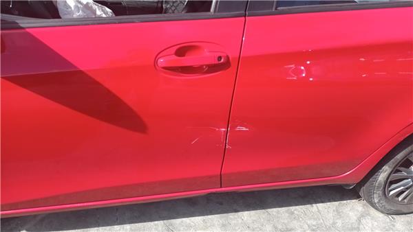 puerta trasera izquierda toyota yaris xp13 20