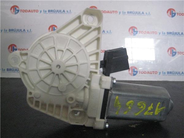 elevalunas electrico delantero derecho merced