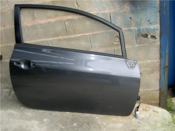 puerta delantera derecha toyota auris e15 102