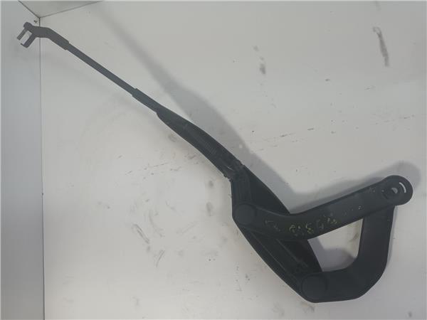 brazo limpiaparabrisas delantero derecho merc