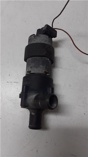 bomba de agua adicional mercedes benz clase c