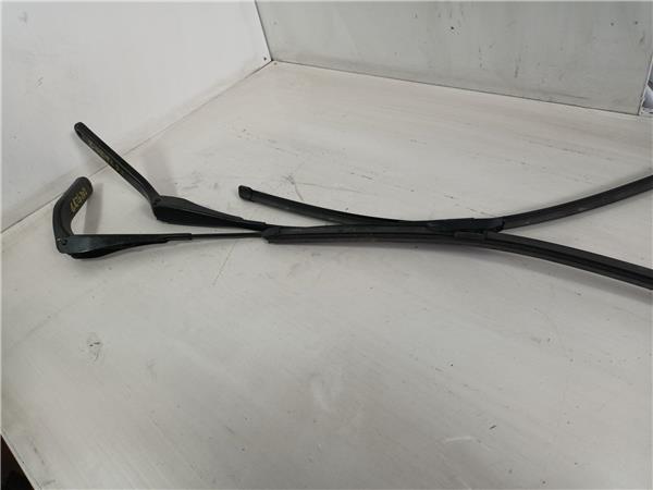 brazo limpiaparabrisas delantero derecho bmw