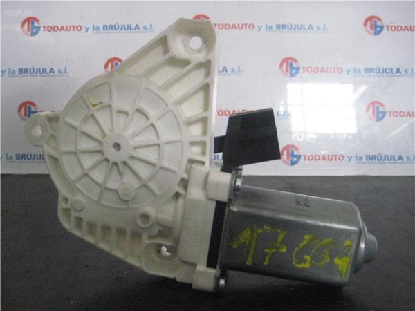 elevalunas electrico trasero derecho mercedes