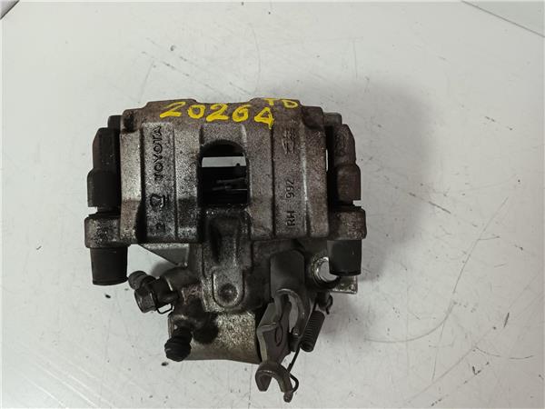 pinza freno trasero derecha toyota yaris xp13