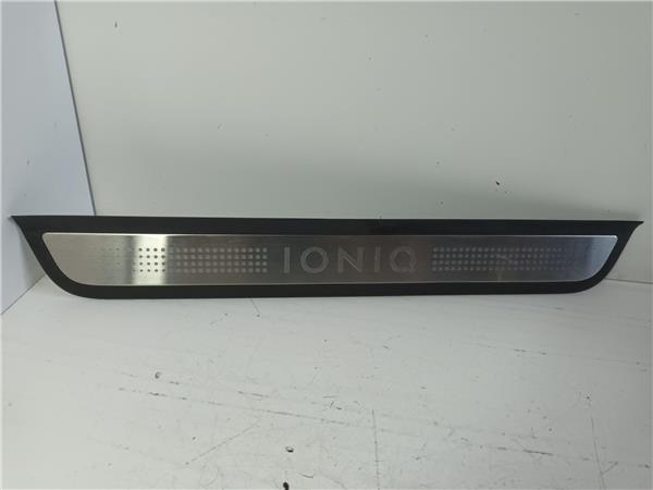 moldura puerta delantera derecha hyundai ioni