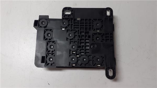 caja fusiblesrele jaguar xf 2008  30 v6 diese