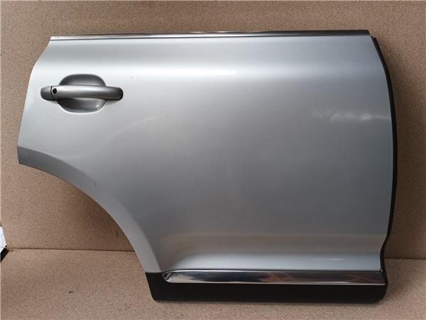 puerta trasera derecha volkswagen touareg 7la