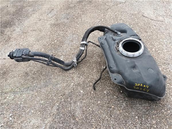 deposito combustible toyota yaris xp13 2017