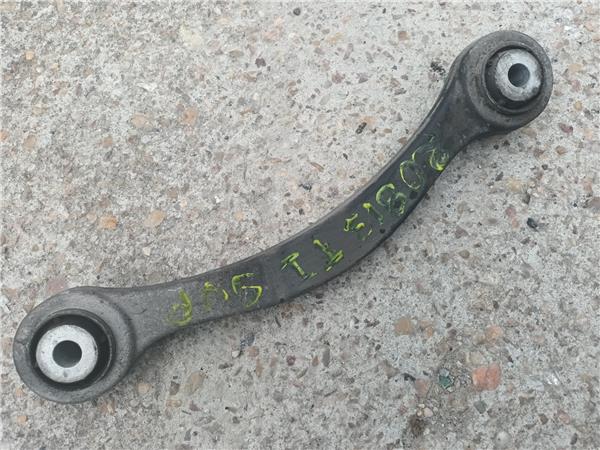 brazo superior trasero izquierdo mercedes ben