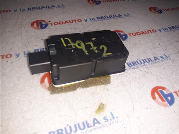 varios volvo v50 familiar 2004 24 d5 momentu