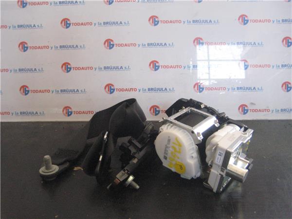 cinturon seguridad delantero derecho mercedes