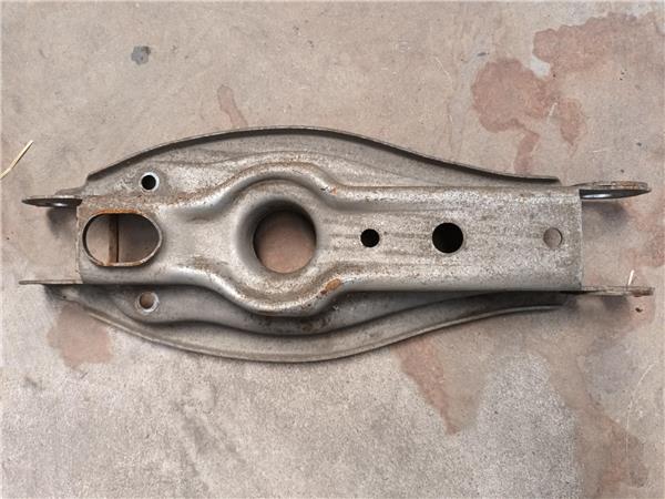 brazo suspension trasero izquierdo bmw serie