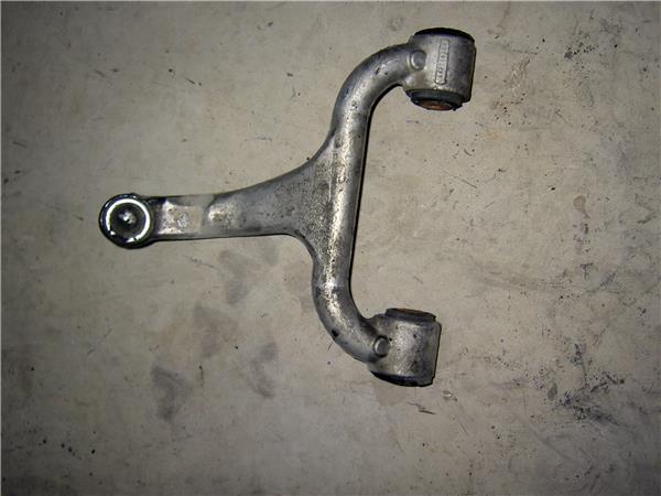 brazo superior delantero izquierdo mercedes b