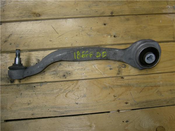 brazo superior delantero derecho mercedes ben