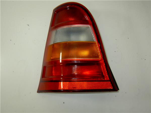 piloto trasero izquierdo mercedes benz clase