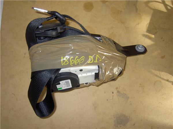 cinturon seguridad delantero derecho mercedes