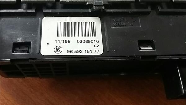 interruptor luces emergencia peugeot 308 sw 2