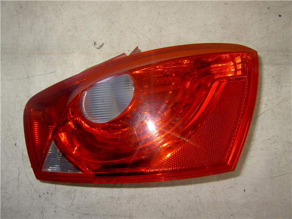 piloto trasero derecho seat ibiza berlina 6j5