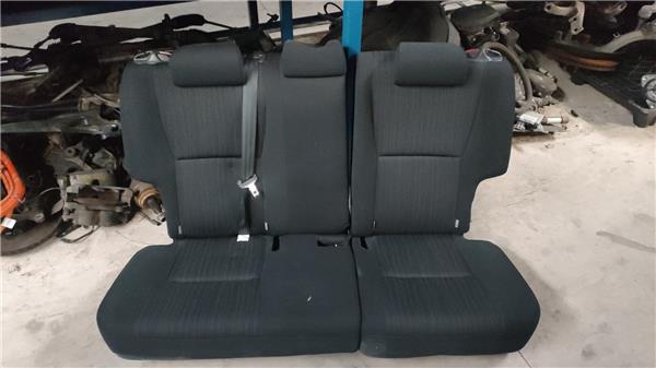 asientos traseros toyota auris e15 102006  13