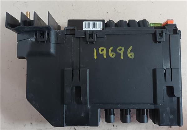 caja fusiblesrele mercedes benz clase s bm 22