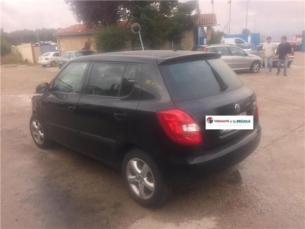 piloto trasero izquierdo skoda fabia 5j2 2007
