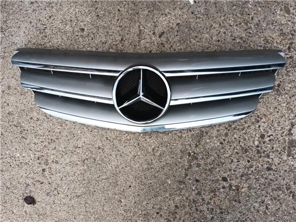 rejilla capo mercedes benz clase b bm 245 032
