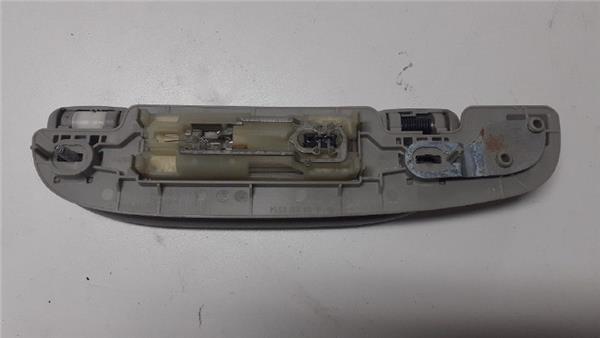 asidero superior delantero izquierdo mercedes