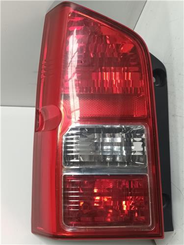 piloto trasero izquierdo nissan pathfinder r5