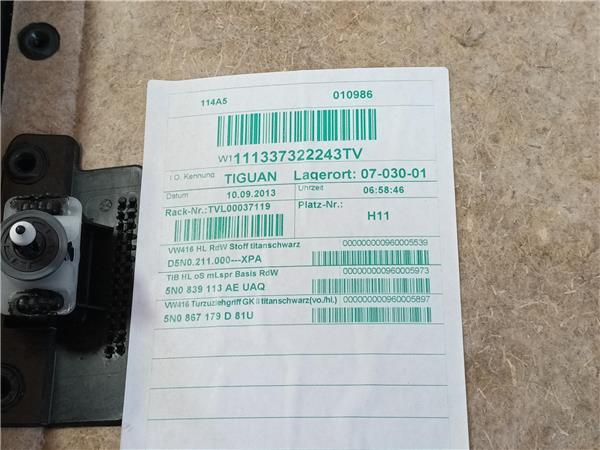 guarnecido puerta trasera izquierda volkswage