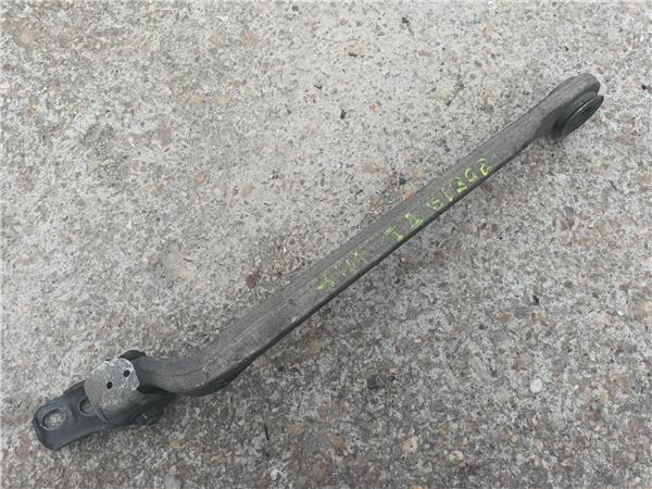 brazo inferior trasero izquierdo mercedes ben