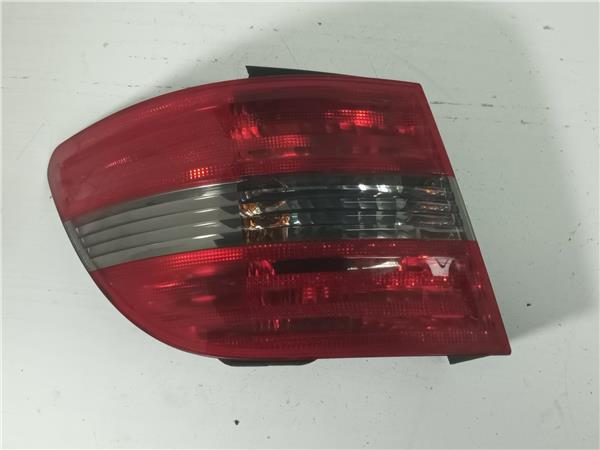 piloto trasero izquierdo mercedes benz clase