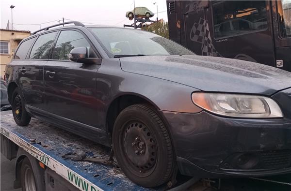 brazo superior delantero derecho volvo v70 fa